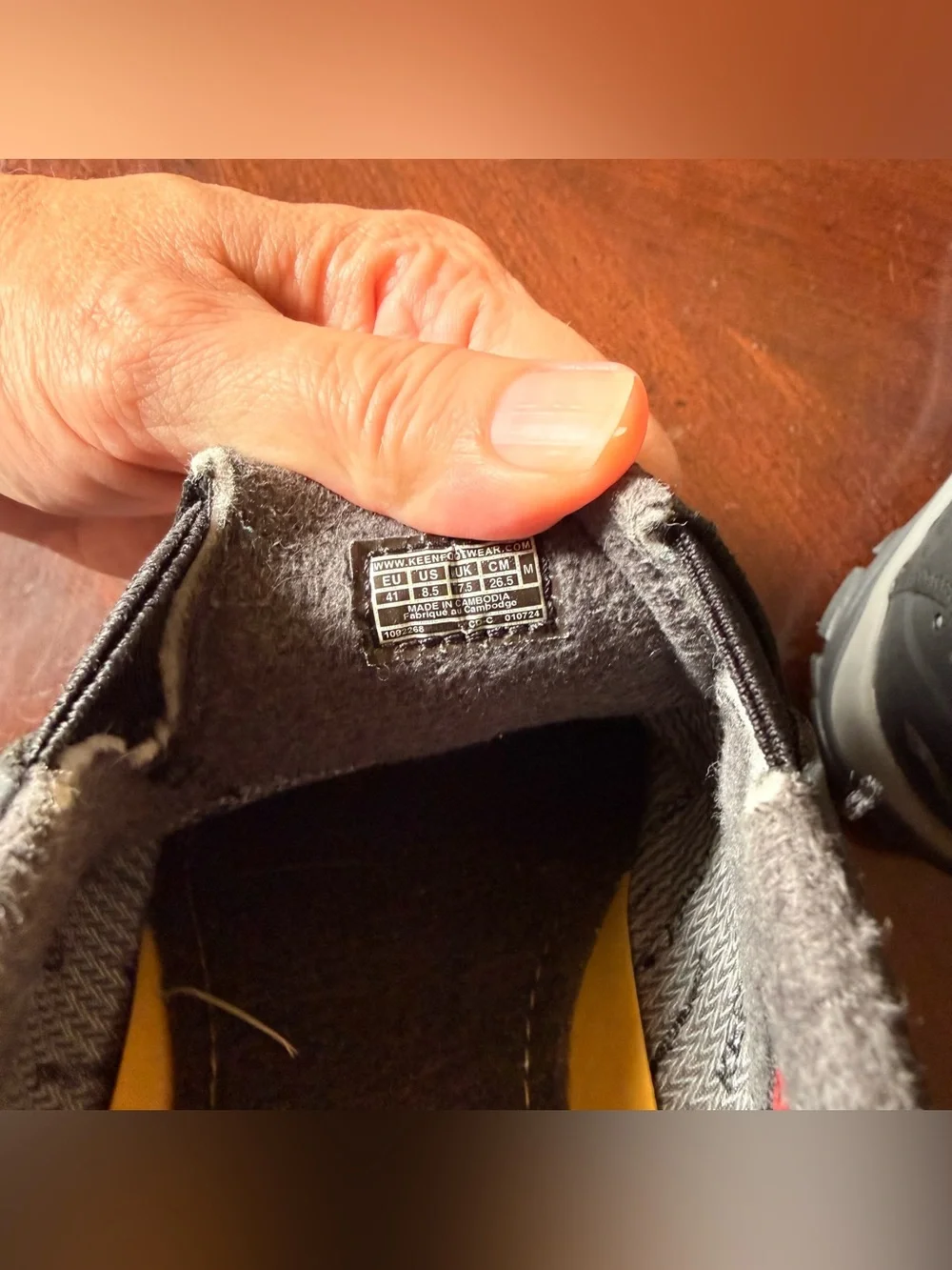 Keen Brixen Low Men 8.5 Slip On Waterproof Insulated 200G Black Leather Shoes
